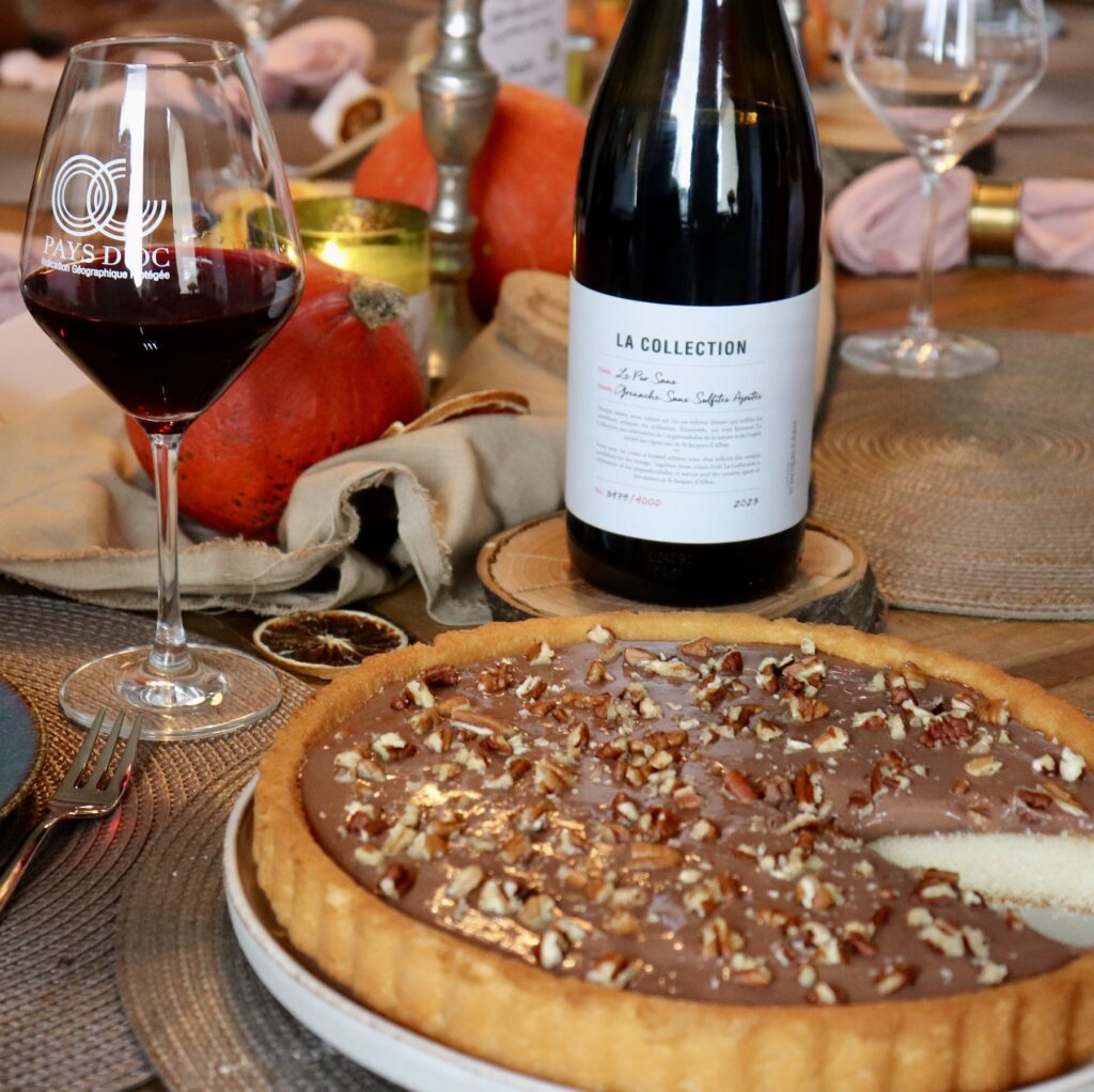 Schokoladentarte mit Pekannüssen und Pays d'Oc IGP Grenache.